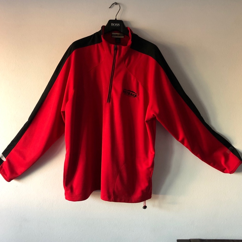 Red/black Outback Steakhouse/Coca Cola pullover